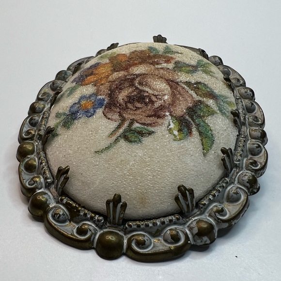 Vintage Estate Western Germany Signed Floral Sugar Rose Cameo Brooch Pin - Picture 4 of 17